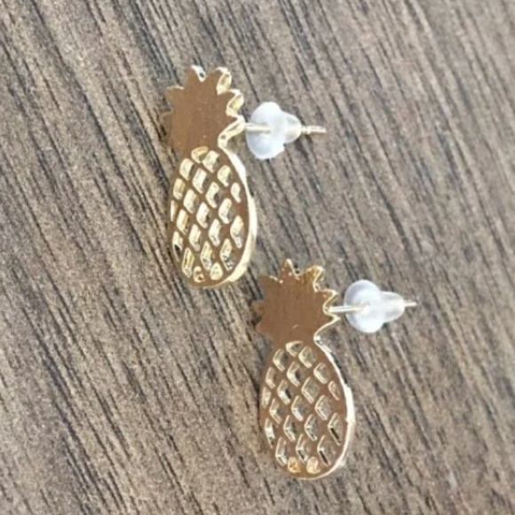 NWOT Pineapple Silver Earrings 2 Pairs - Picture 2 of 4