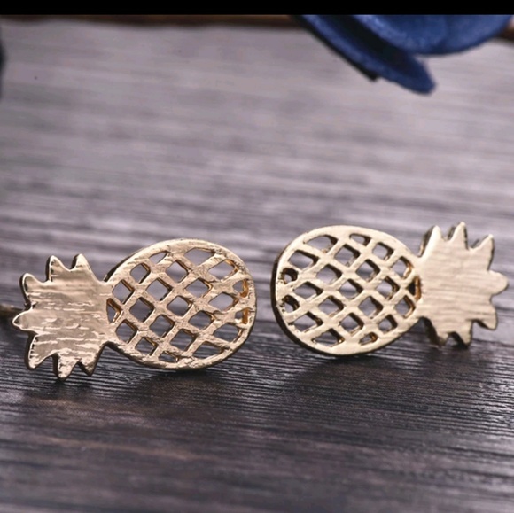NWOT Pineapple Silver Earrings 2 Pairs - Picture 3 of 4