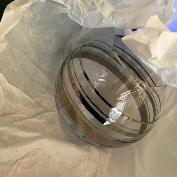 Kate Spade Collection - Picture 3 of 6