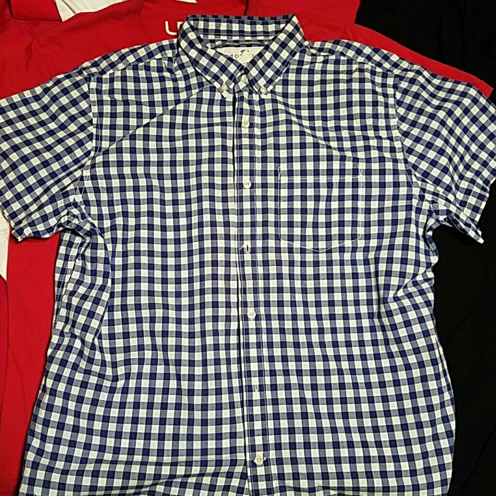 Plad button up