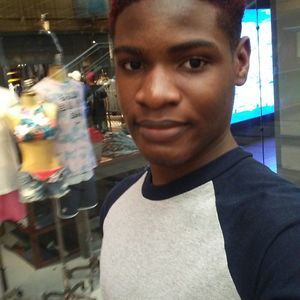 Meet your Posher, Emmanuel
