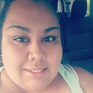 Meet your Posher, Roxanne