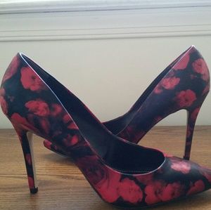 Charles David Pointy Toe Pump