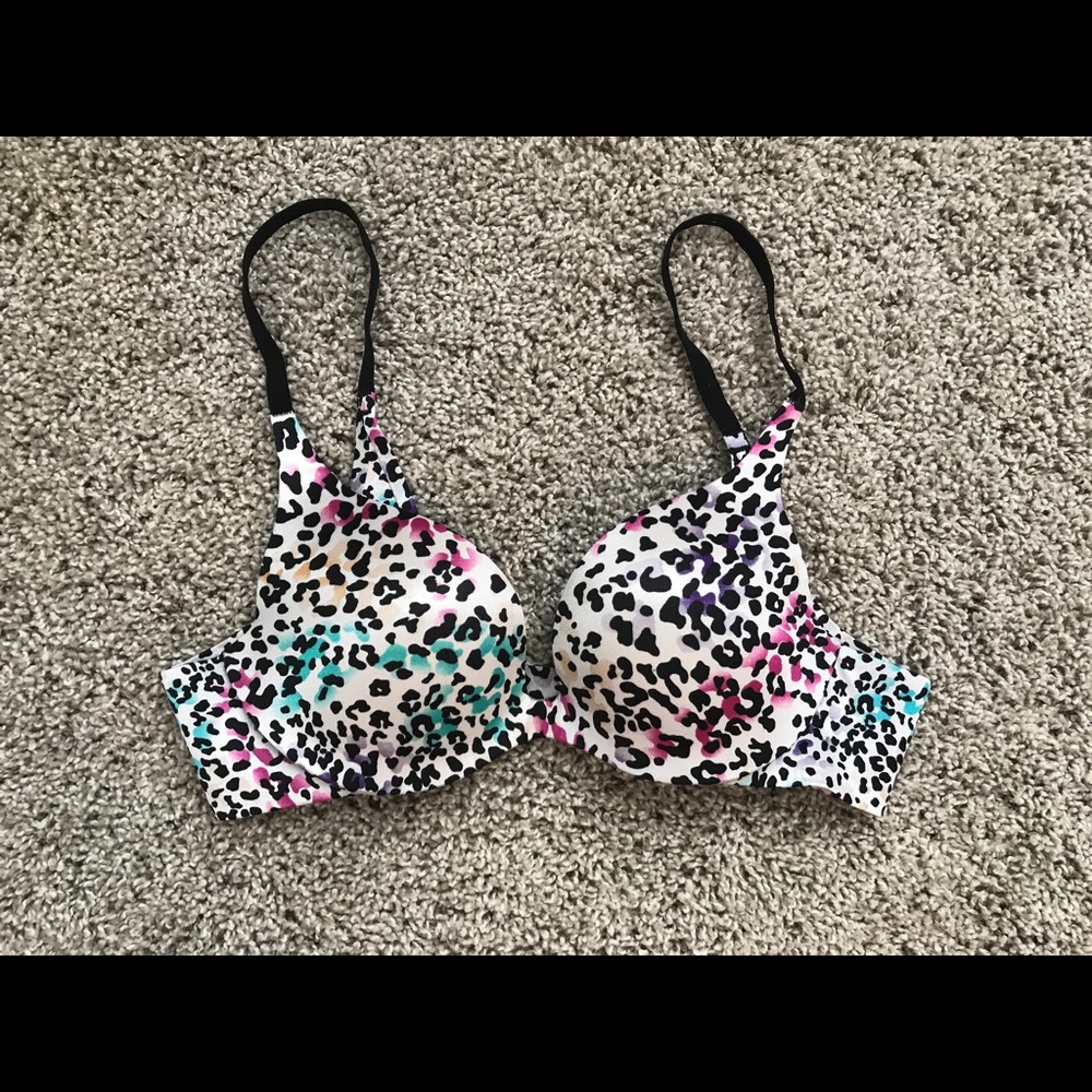 Victoria's Secrete 34A push up bra