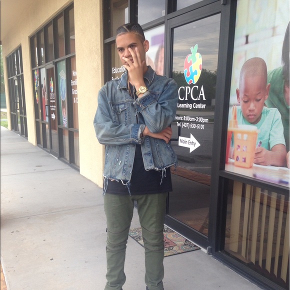 Meet your Posher, Jeremiah - Picture 1 of 1