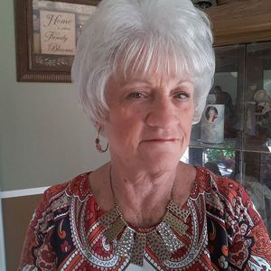 Meet your Posher, Leanne