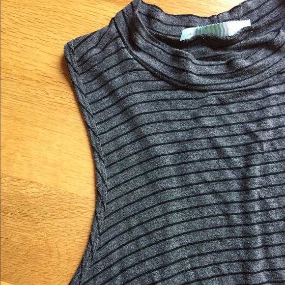 Top - Picture 3 of 3