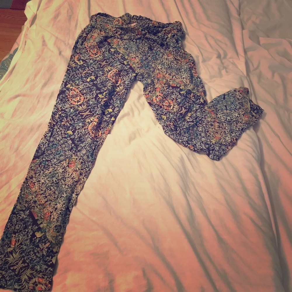 Bcbg floral print summer pants