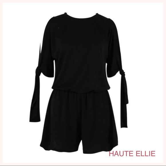 ☀️Sale☀️Valerie Sway Tie Keyhole Back Romper - Picture 2 of 4