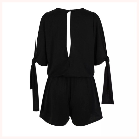 ☀️Sale☀️Valerie Sway Tie Keyhole Back Romper - Picture 3 of 4