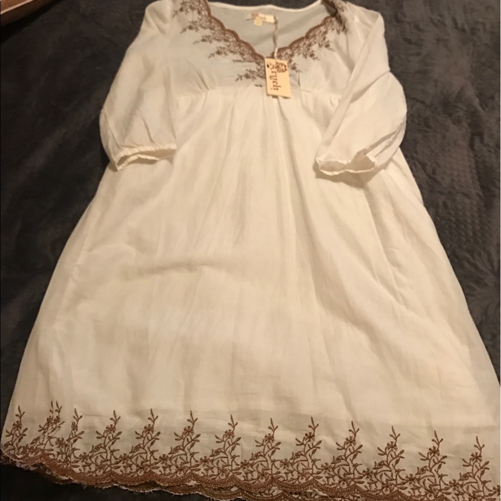 Dress - Picture 2 of 3