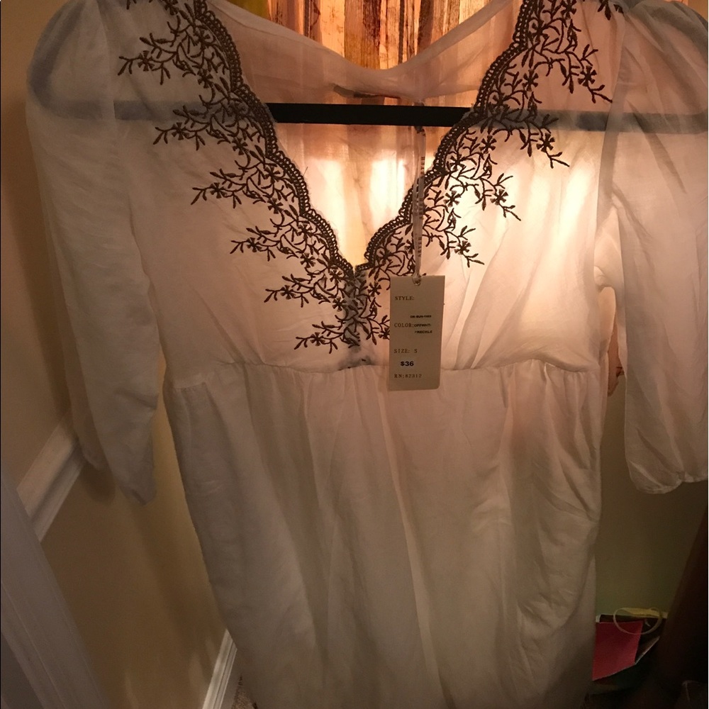 Dress - Picture 3 of 3