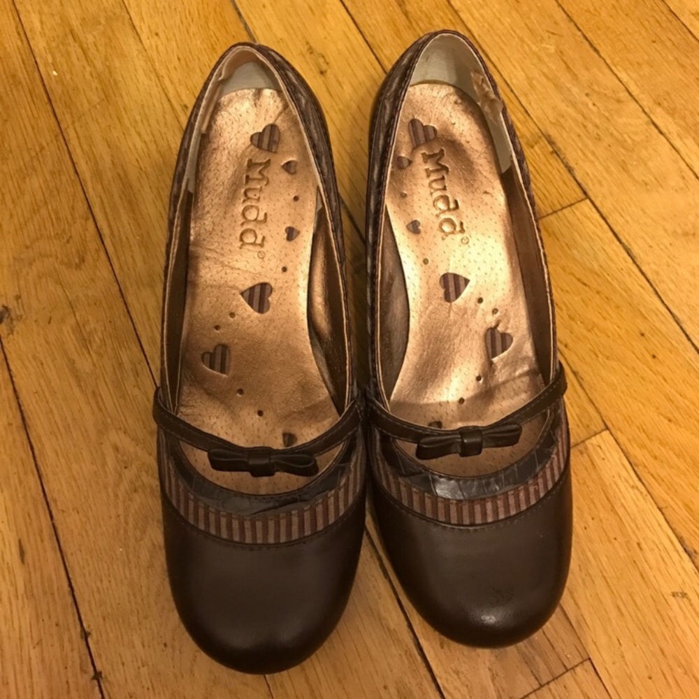 Brown mud heels