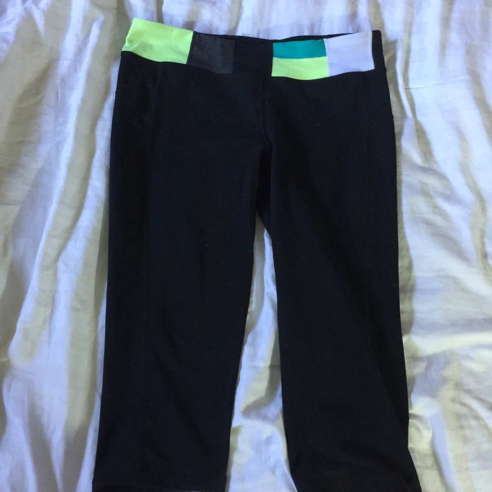 CALVIN KLEIN Capri yoga pants!!!