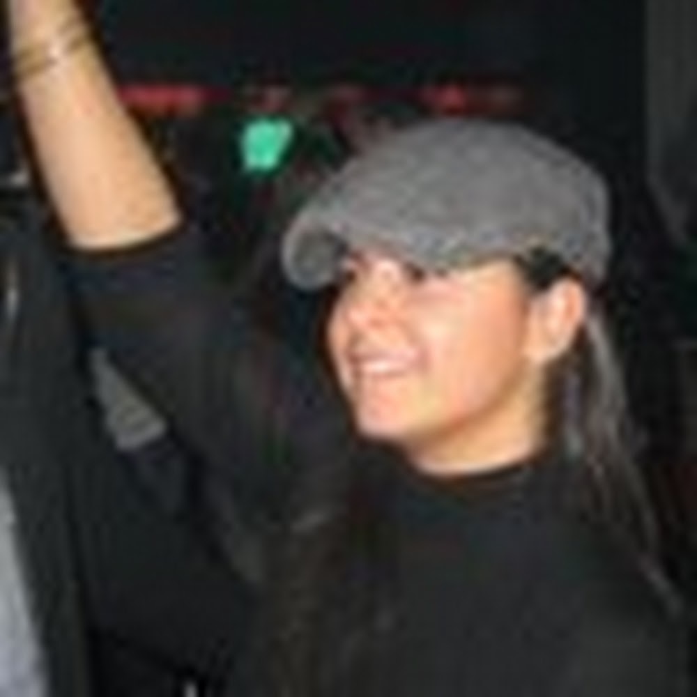 Meet your Posher, Shirin