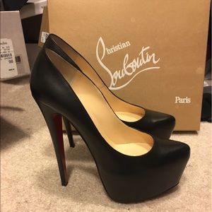 Louboutin pumps size 40.