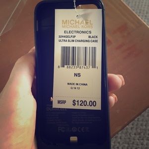 NWT Michael Kors Ultraslim Charging Case
