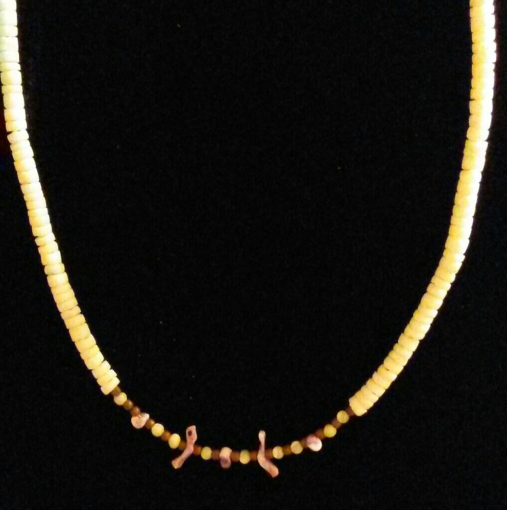 Shell necklace white and purple