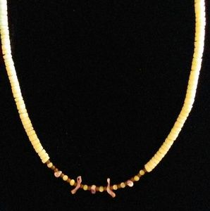 Shell necklace white and purple