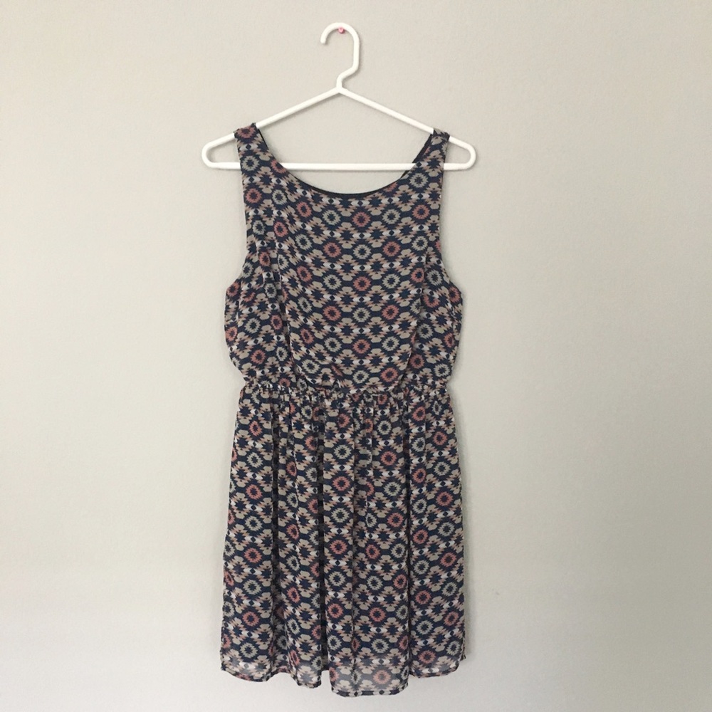 ✨HOST PICK✨Forever 21 Geometric Dress - Picture 1 of 4