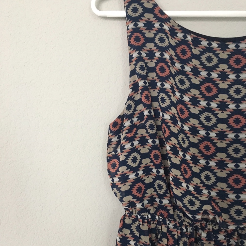 ✨HOST PICK✨Forever 21 Geometric Dress - Picture 2 of 4