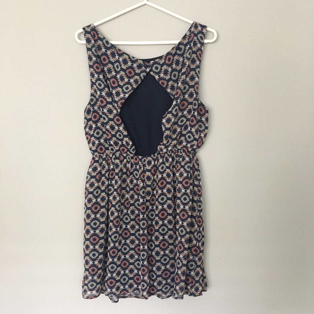 ✨HOST PICK✨Forever 21 Geometric Dress - Picture 4 of 4