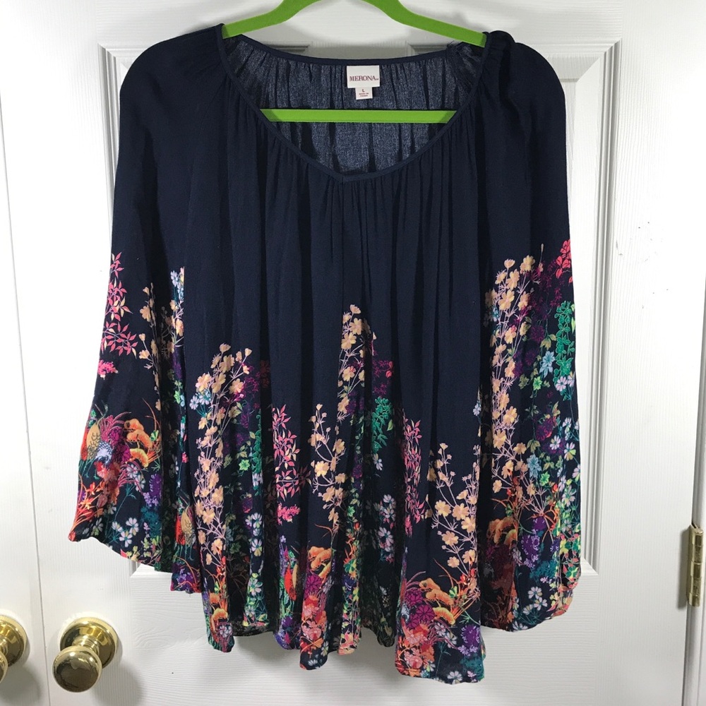 Pretty floral flowy top
