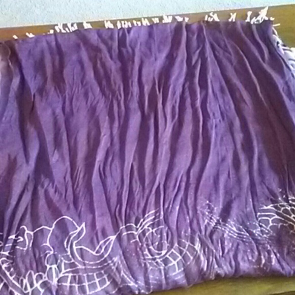 Scarf - Picture 2 of 3