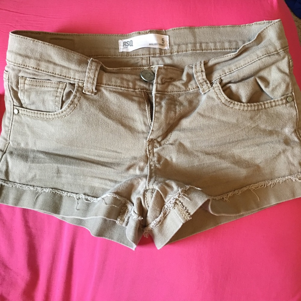 Tilly's RSQ Khaki shorts