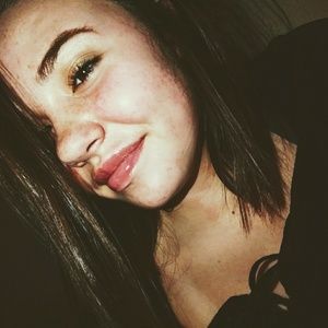 Meet your Posher, Rayna