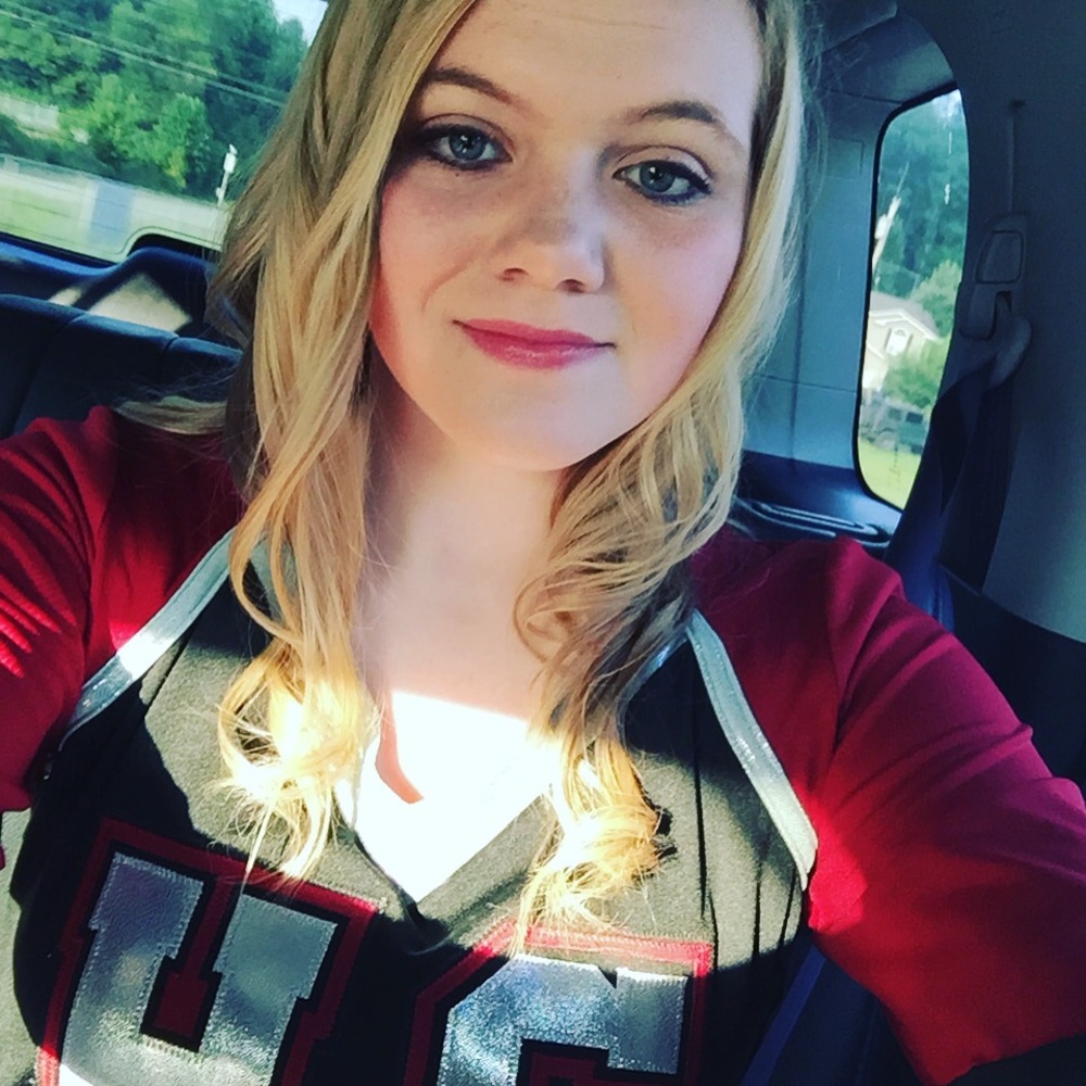 Meet your Posher, Shalora