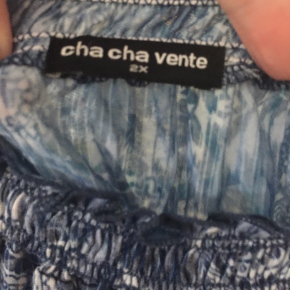 SOLD ‼️FINAL REDUCTION‼️Cha Cha Vente, 2X  top - Picture 3 of 6