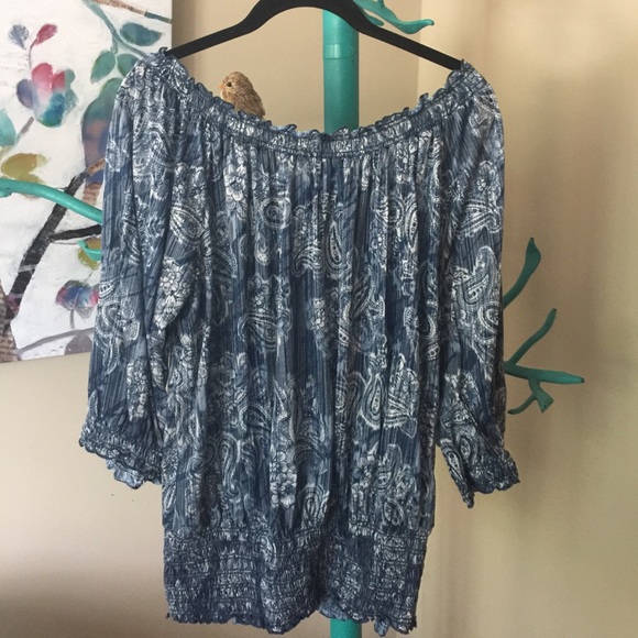 SOLD ‼️FINAL REDUCTION‼️Cha Cha Vente, 2X  top - Picture 6 of 6