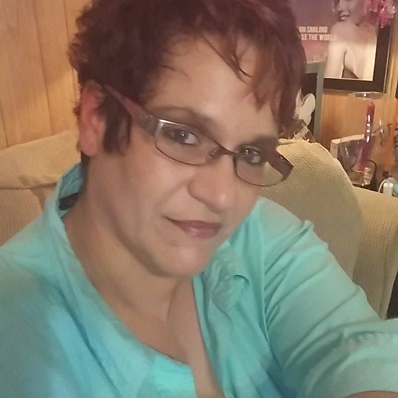 Meet your Posher, Rachel - Picture 1 of 1