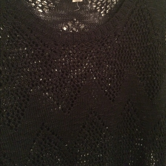 black sweater High-Low Med - Picture 2 of 7