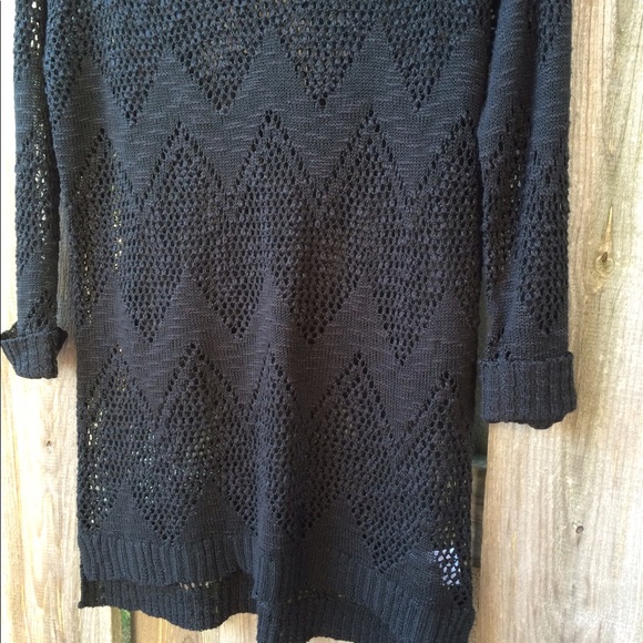 black sweater High-Low Med - Picture 6 of 7