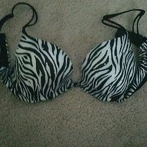 Victoria secret very sexy push up bra 34b