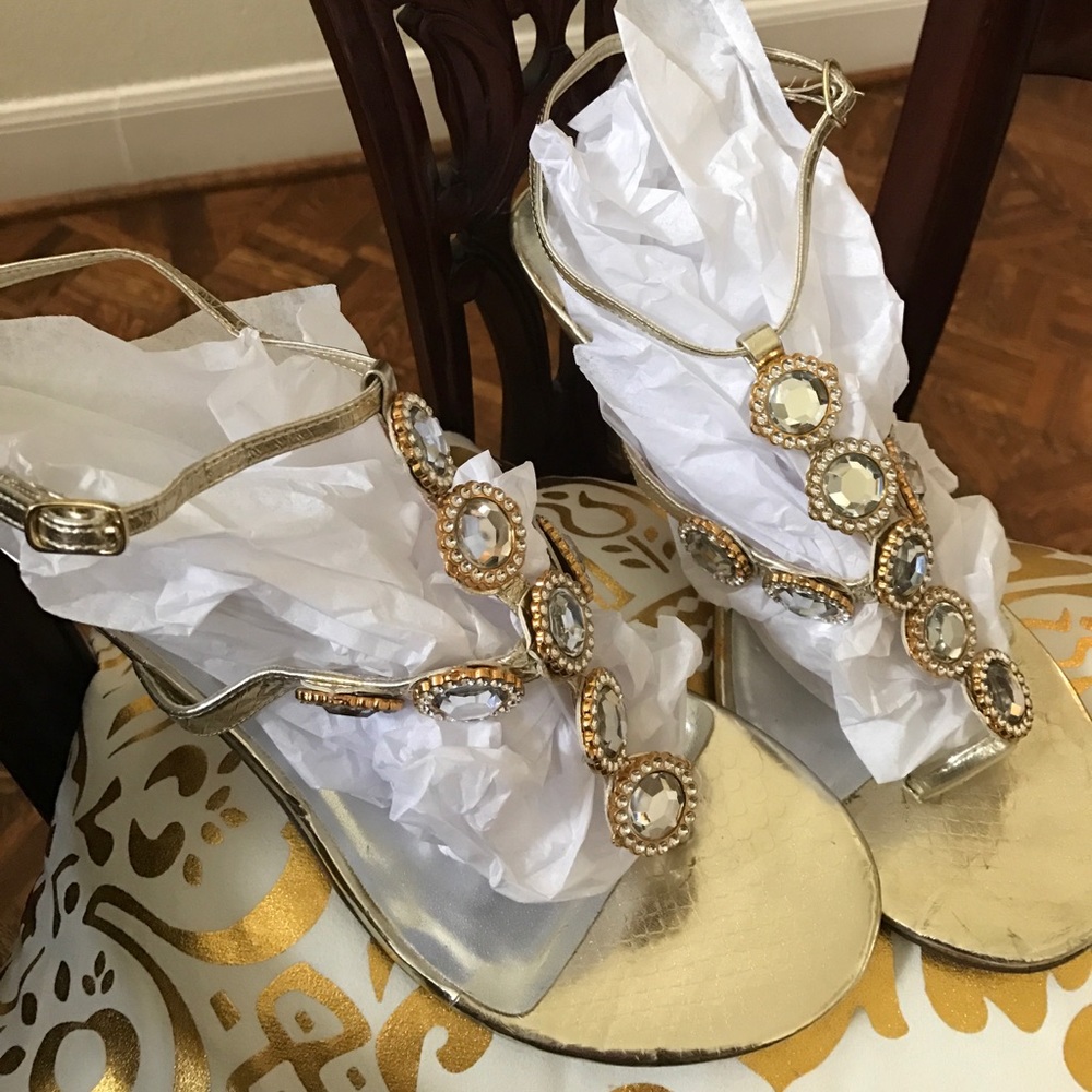 Sandals. Gold New size 9. Wore once party. Crystal