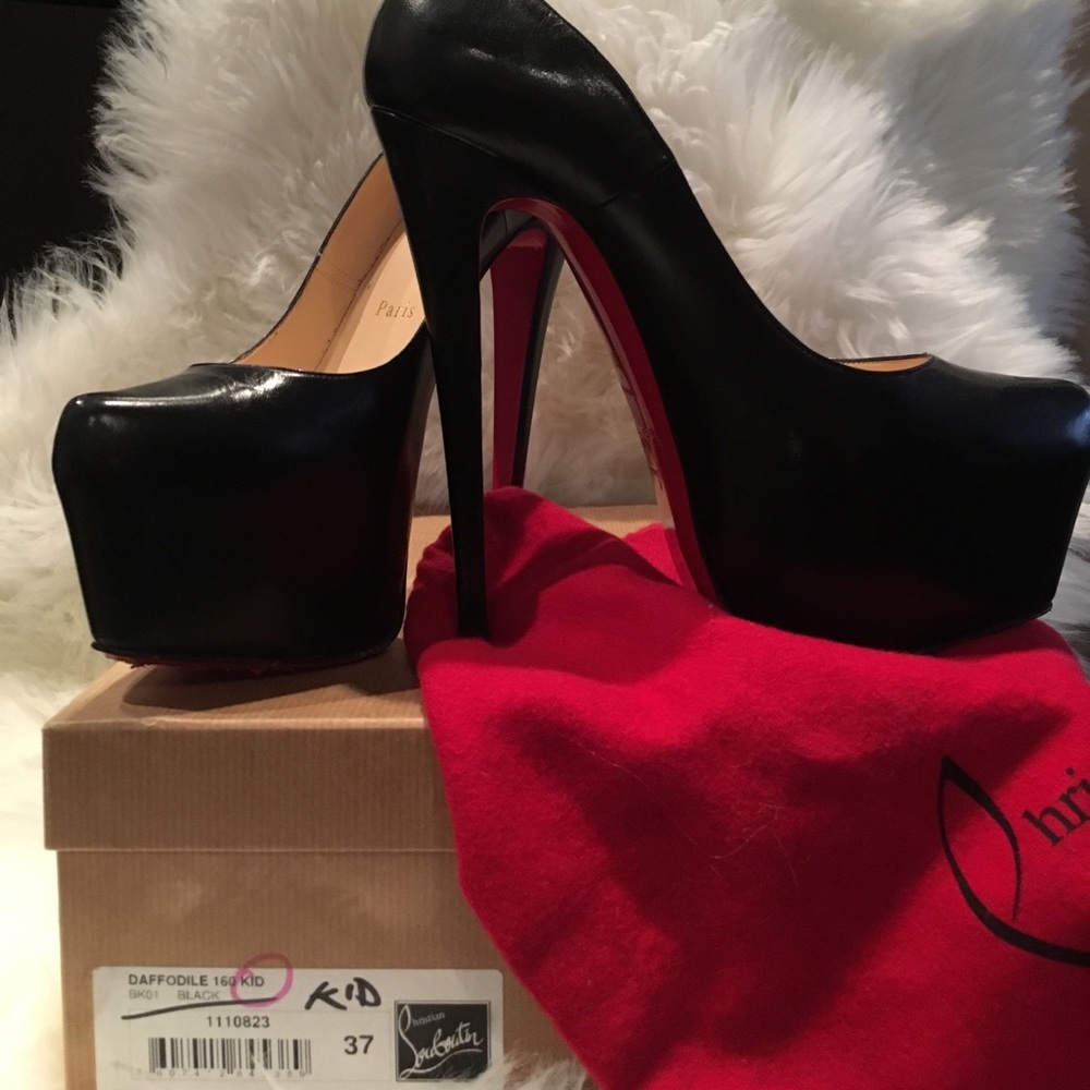Louboutin Daffodille 160 Kid. Size 37, color black
