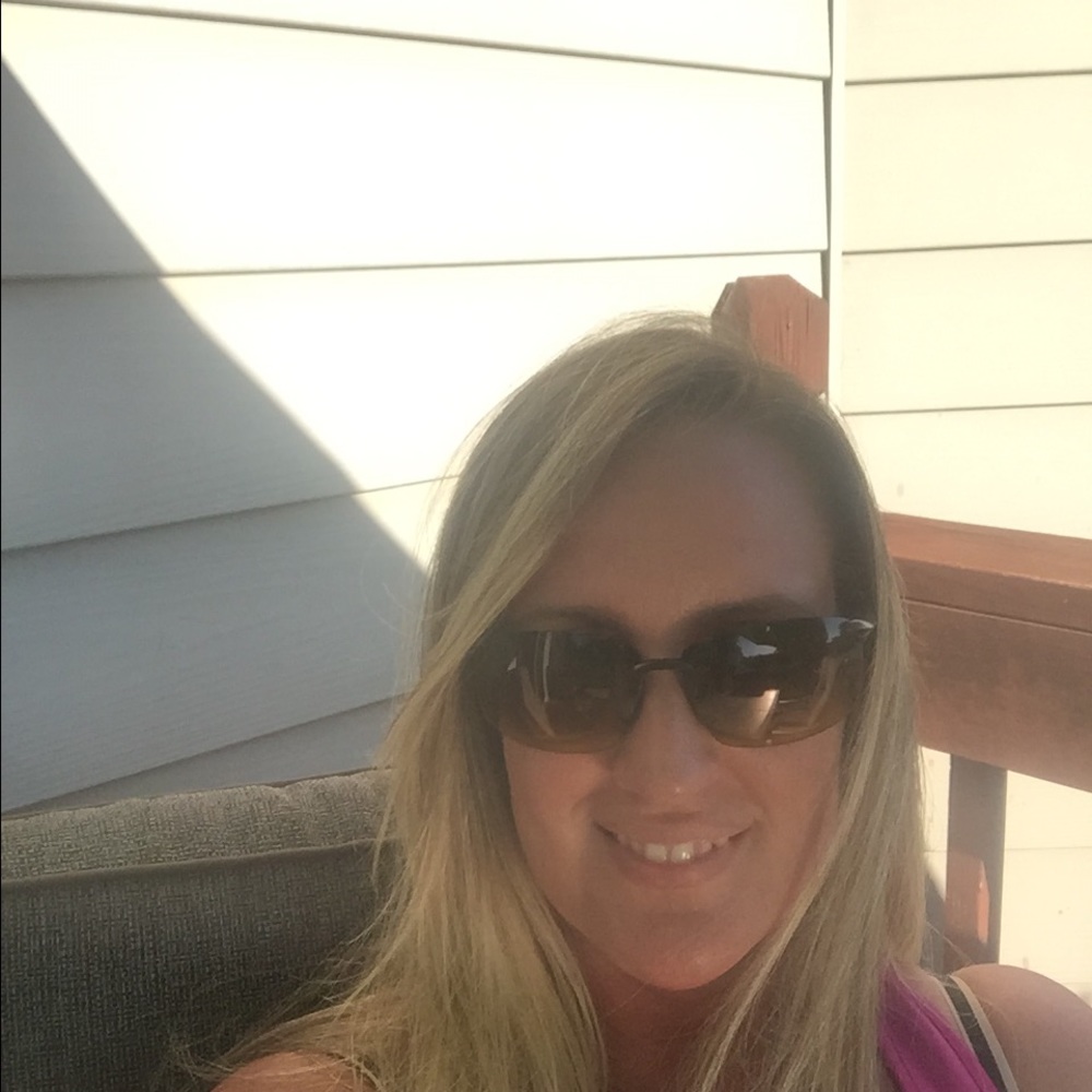 Meet your Posher, Amanda