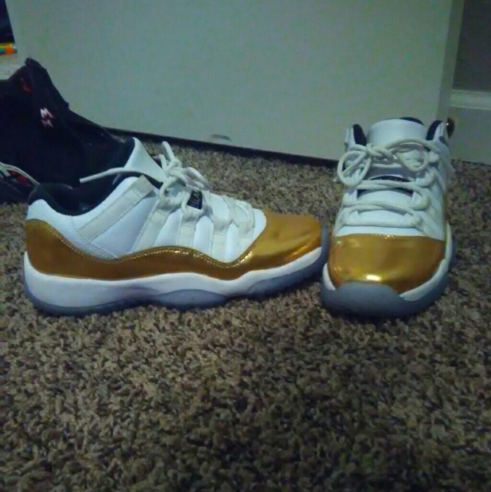 Jordan 11s