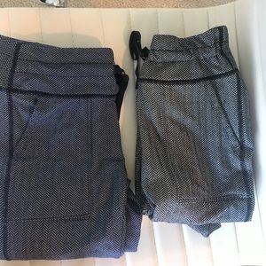 2 AERIE LEGGINGS COME TOGETHER