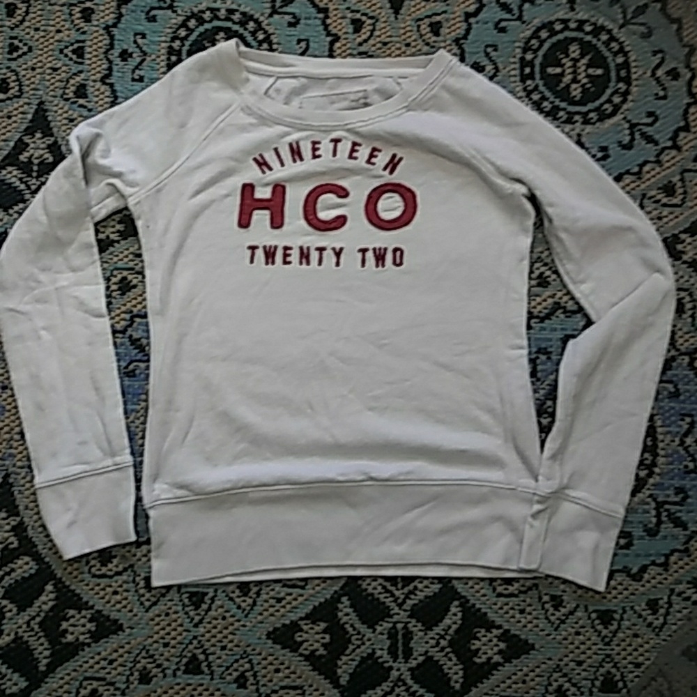 Hollister sweat shirt
