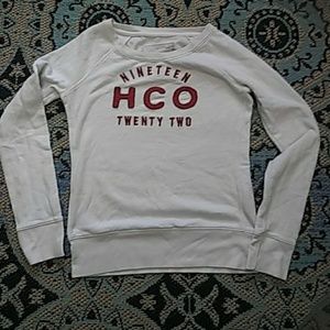 Hollister sweat shirt