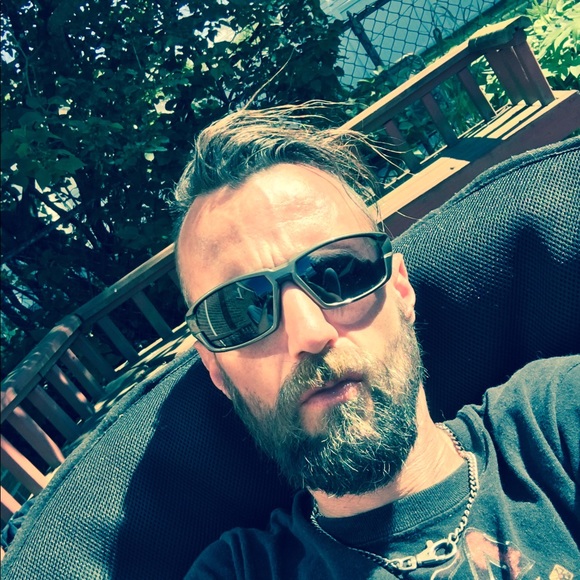 Meet your Posher, Keith - Picture 1 of 1