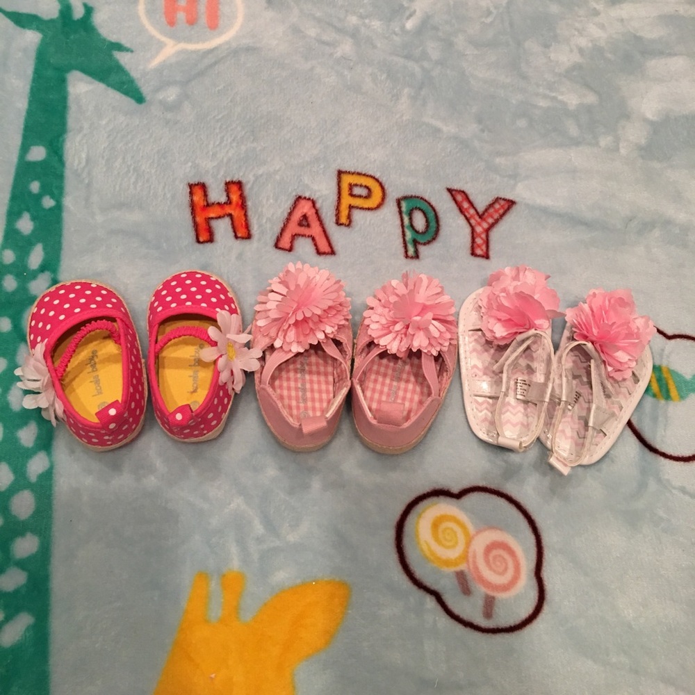 Lot of baby sandals