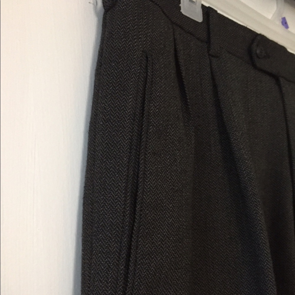 UNITED Herringbone slacks.