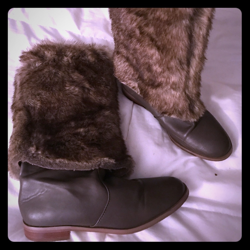 NEW Furry boots!