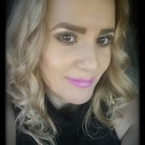 Meet your Posher, Mirna