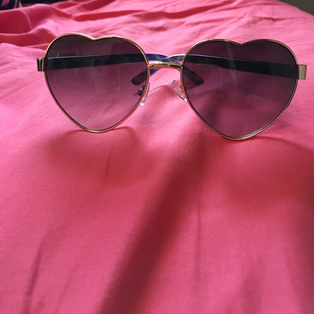 Heart Shaped Sunglasses 🌞